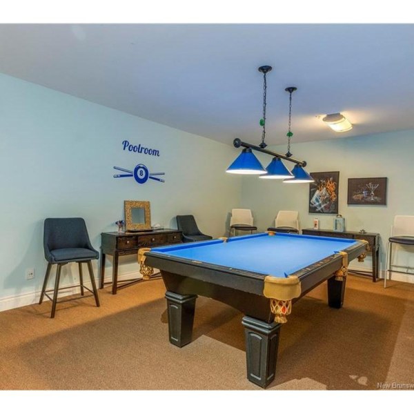 Owners' lounge and games room